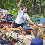 सीबीएसईच्या पुनर्मूल्यांकनाच्या गोंधळाने विद्यार्थ्यांचे परदेशी प्रवेश, शिष्यवृत्ती आणि आयआयटीची स्वप्ने गिळंकृत केली.