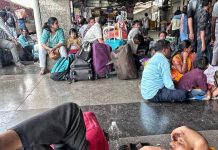 प्रवाशांची सुरक्षा सुधारण्यासाठी जीआरपीने पुणे रेल्वे स्थानकातून ६० भिकाऱ्यांना पुनर्वसन गृहात हलवले
