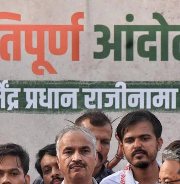 दिपके यांच्या 5-सूत्री घोषणापत्रात पेपर लीक, रद्द झालेल्या परीक्षा आणि निकाल विलंबाची भरपाई मागितली आहे.