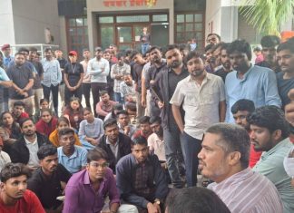 एसपीपीयूच्या विद्यार्थ्यांनी वसतिगृह आणि स्टायपेंडच्या प्रश्नांना झेंडा दाखवला, रोहित पवार यांनी कारवाईचे आश्वासन दिले | पुणे बातम्या