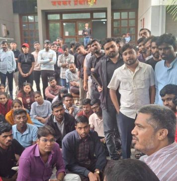 एसपीपीयूच्या विद्यार्थ्यांनी वसतिगृह आणि स्टायपेंडच्या प्रश्नांना झेंडा दाखवला, रोहित पवार यांनी कारवाईचे आश्वासन दिले | पुणे बातम्या